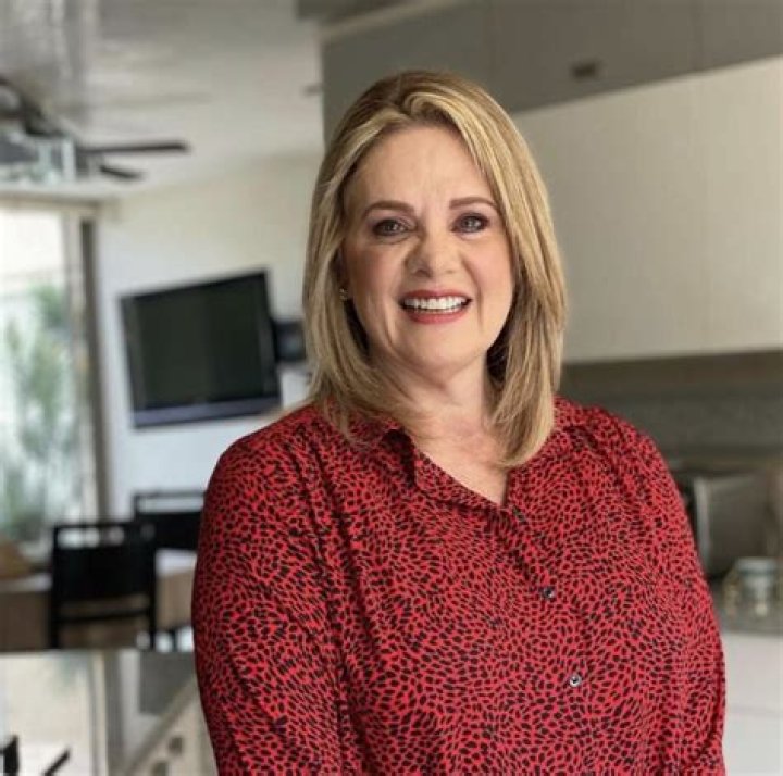 Actress Erika Buenfil’s Biography: Husband, Children, Net Worth