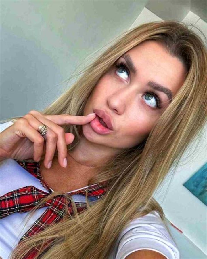 
Alice Height, Weight, Net Worth, Age, Birthday, Wikipedia, Who, Nationality, Biography 