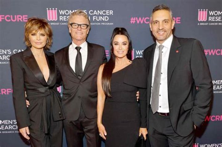 
Andy Cohen Says He Hopes Lisa Rinna’s ‘RHOBH’ Exit ‘Is a Pause’: ‘I Hope She Will Come Back’ 