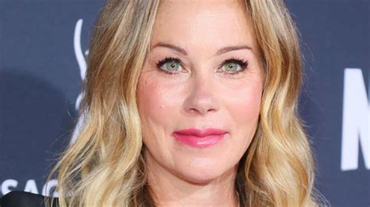 Christina Applegate Height, Weight, Net Worth, Age, Birthday, Wikipedia, Who, Nationality, Biography