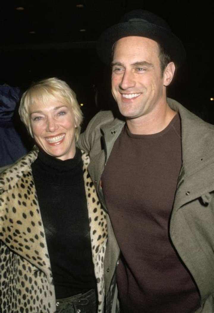 
Christopher Meloni Wife Who is Christopher Meloni Wife? 