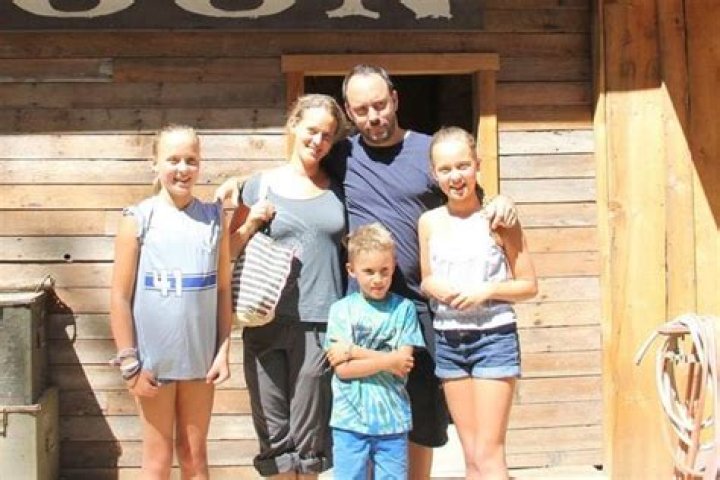 Dave Matthews and Wife Jennifer Ashley Harper Live With Their Kids In Their Home In Seattle
