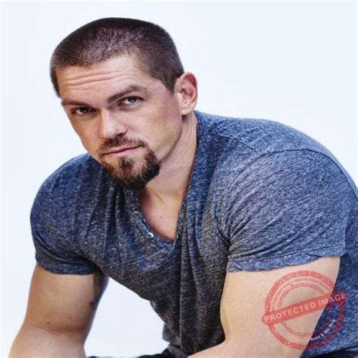 Efren Ramirez Height, Weight, Net Worth, Age, Birthday, Wikipedia, Who, Nationality, Biography