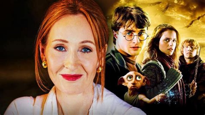 
Emma Watson Said That She Will Return To The Harry Porter Series Only If JK Rowling Is Not Involved 