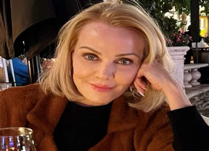 Gail O’Grady Height, Weight, Net Worth, Age, Birthday, Wikipedia, Who, Instagram, Biography