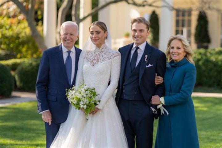 
Hilary Meredith Net Worth In 2022 Revealed As The Beckhams Attend Their Granddaughter’s Wedding 