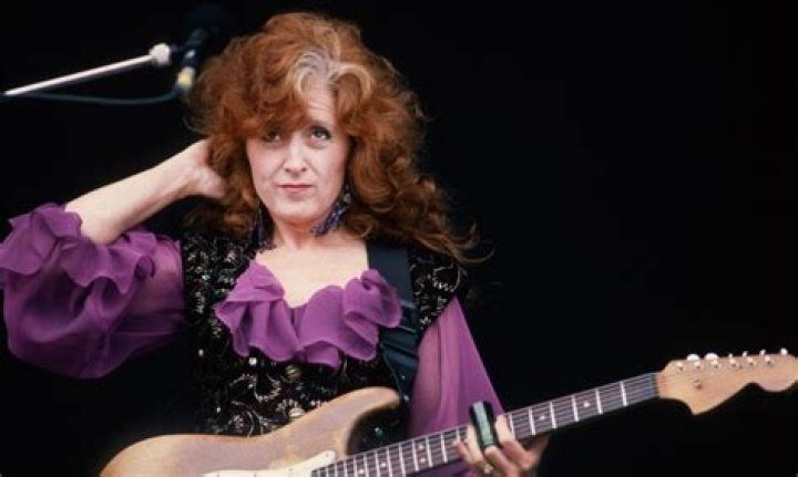 
How did Shirley Eikhard die? ‘Something to talk about’ songwriter cause of death explained 