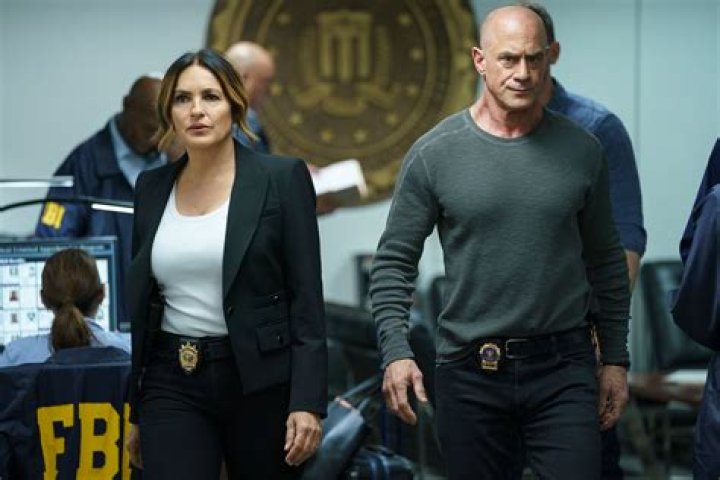 
Is Amanda Rollins Leaving SVU? New Job Career Earning And Net Worth 
