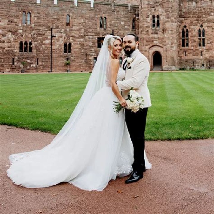 
Is Robert Quinn Married? 