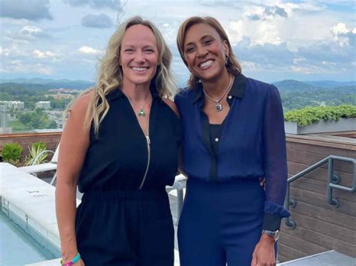 Is Robin Roberts Transgender? Gay Sexuality And Relationship – Meet Partner Amber Laign