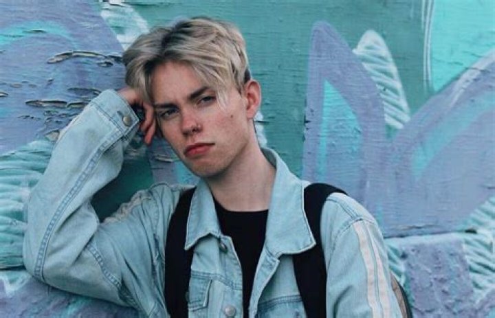 
Is Zephan Clark Married? His Bio, Parents, Girlfriend, Family and Net Worth 