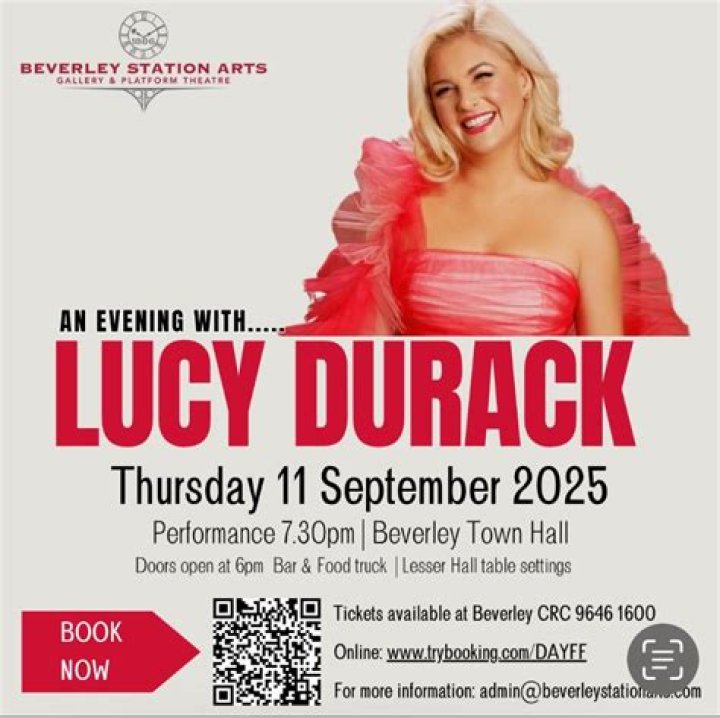 
Lucy Durack Parents Jill Durack and Michael Durack Took Her For Walks 