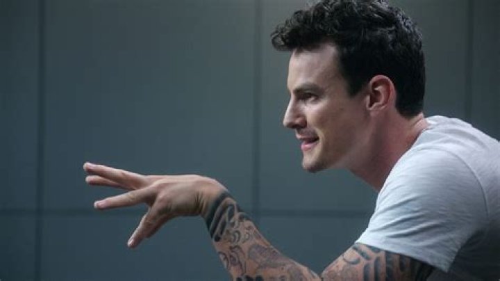 Luke Cook’s Wiki: Baby, Wife, Net Worth, Height, Family