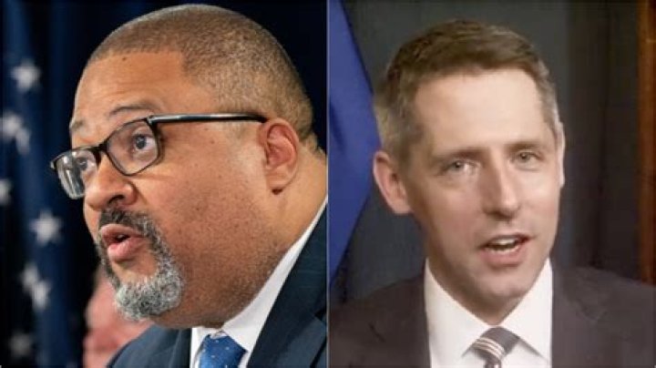 
Manhattan DA and Trump Prosecutor Alvin Bragg Resigns After Doubts About Case 