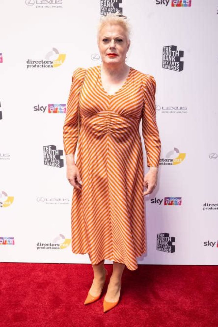 Mari Izzard Height, Weight, Net Worth, Age, Birthday, Wikipedia, Who, Nationality, Biography