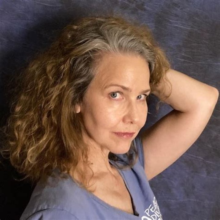 Molly Hagan Height, Weight, Net Worth, Age, Birthday, Wikipedia, Who, Instagram, Biography