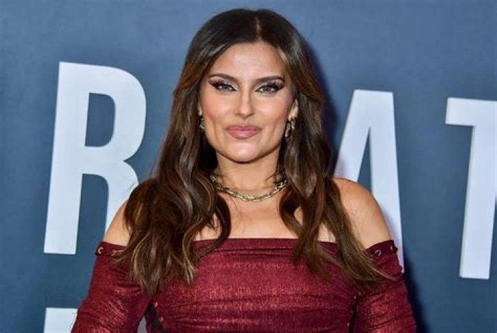 
Nelly Tirado Height, Weight, Net Worth, Age, Birthday, Wikipedia, Who, Nationality, Biography 