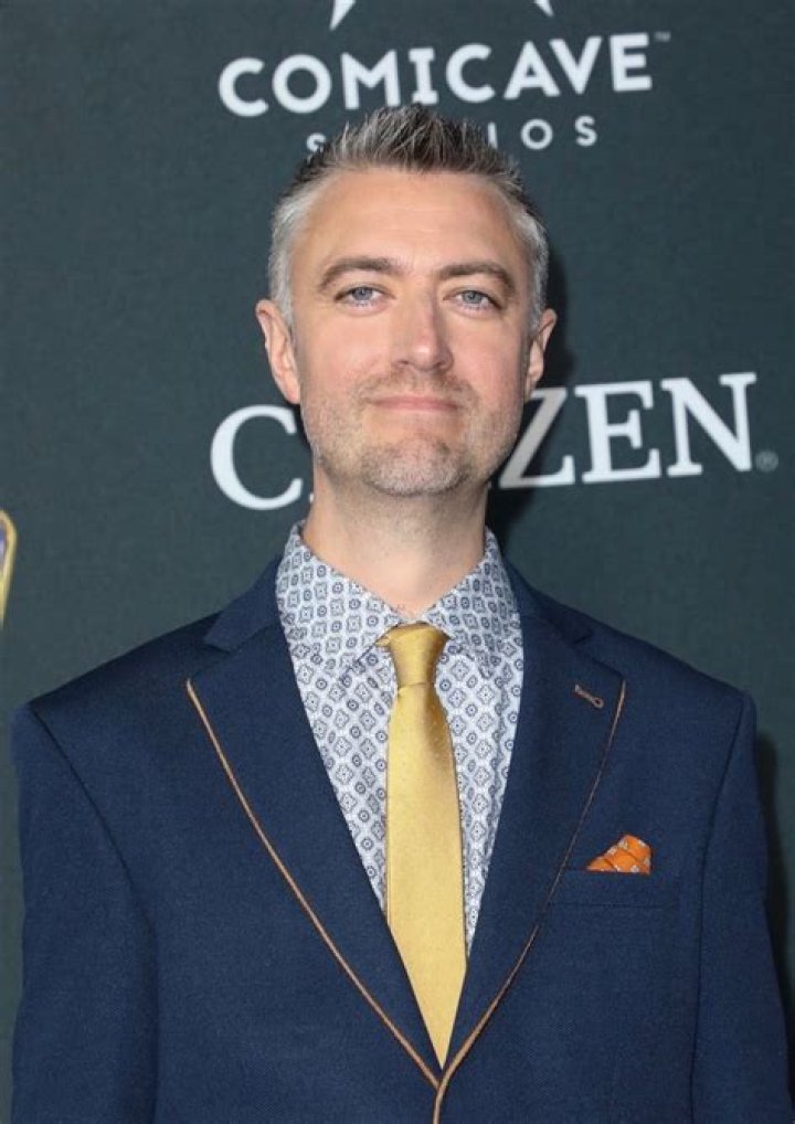 
Sean Gunn’s Biography: Net Worth, Brother, Chest, Height, Age 