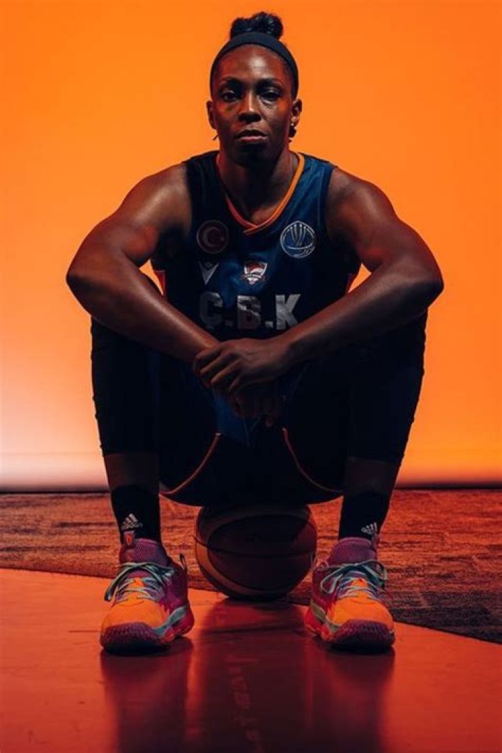 Tipesa Mercedes Moorer Height, Weight, Net Worth, Age, Birthday, Wikipedia, Who, Nationality, Biography
