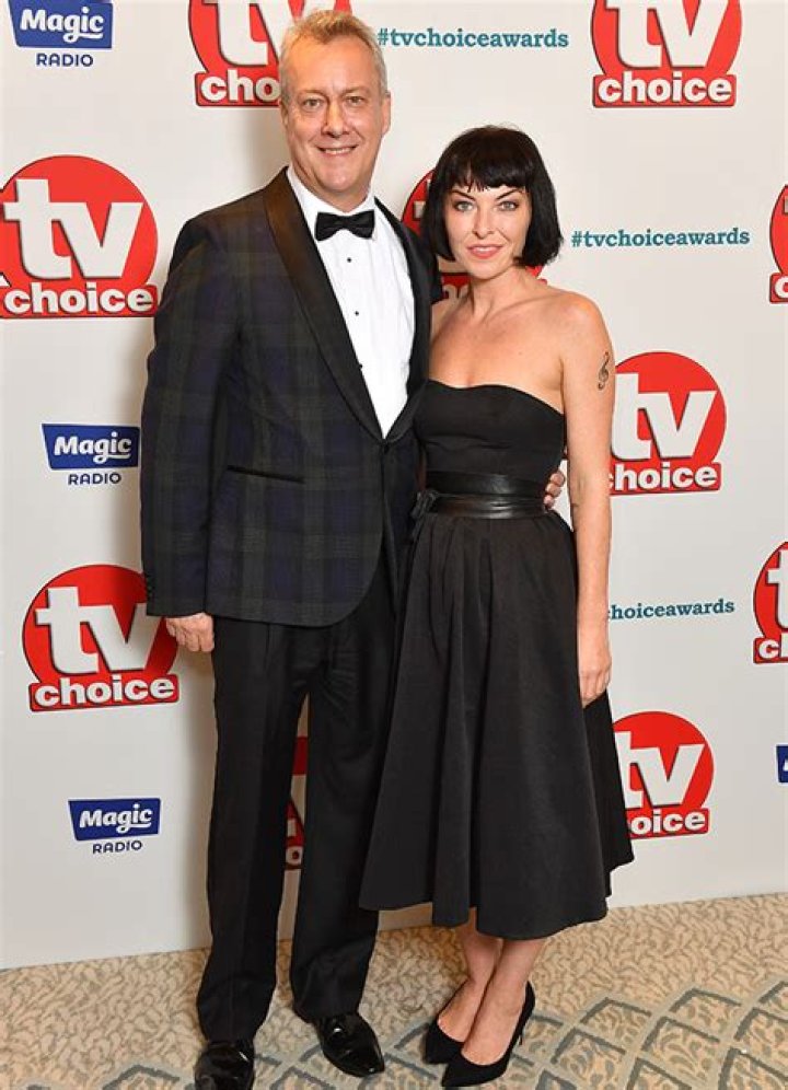 
Who Is Stephen Tompkinson Wife? Is The Actor Married To Long-time Partner Elaine Young? 